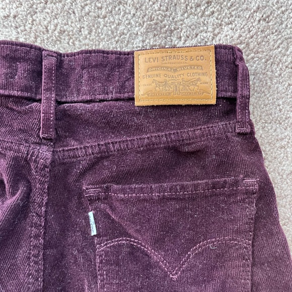 Levi’s burgundy corduroy high rise skinny pants 25 - Picture 4 of 6